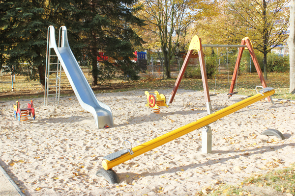 Sonnige Ausblicke auf Grünau! Nur ein Katzensprung zum Allee-Center und zur Grünauer-Welle… - Photo 2