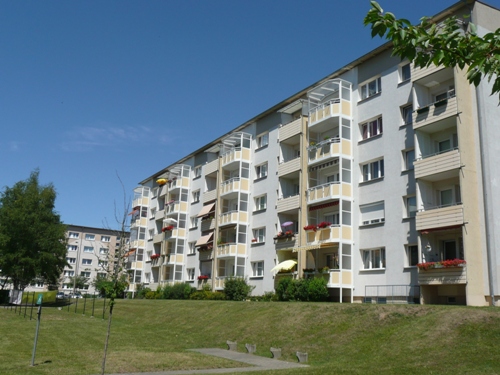 Einzug ab 01.08.2026 möglich. Genießen Sie Ihren Feierabend auf dem Balkon mit Blick ins Grüne! - Foto 2